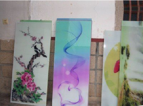 毕节玻璃喷绘的特点。